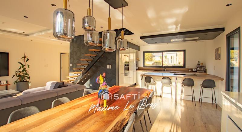 Maison - 163 m² - 6 pièces