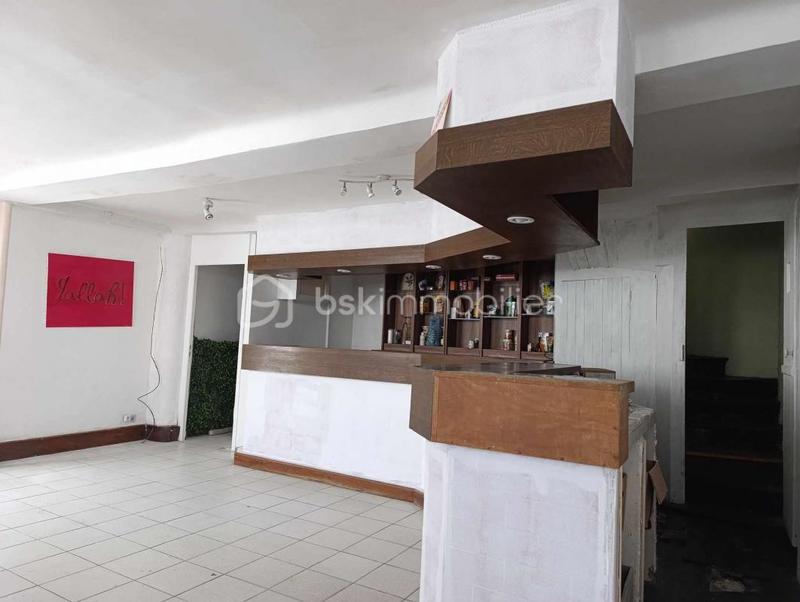 Immeuble - 85 m² - 5 pièces