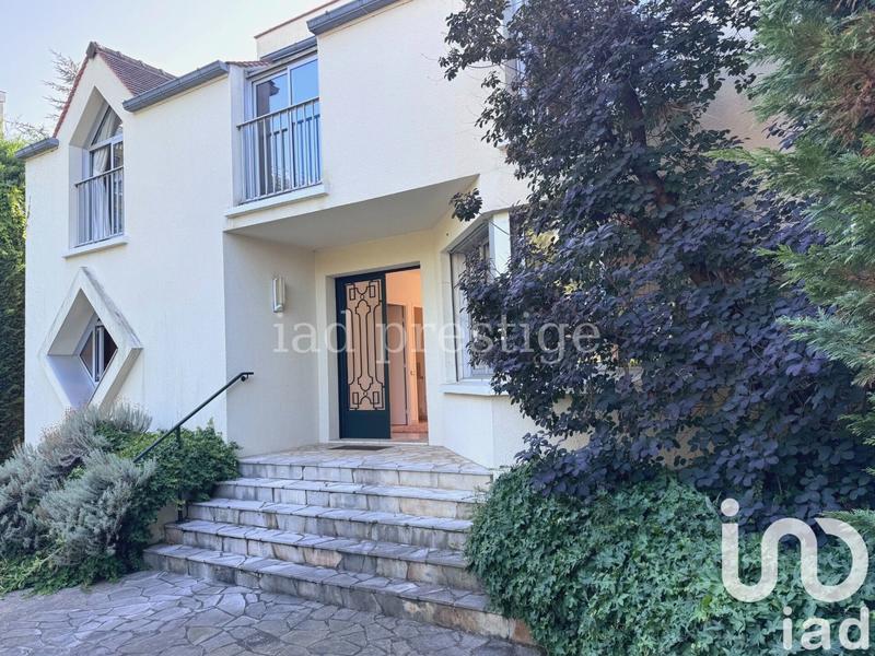 Maison de maîtres - 180 m² - 7 pièces