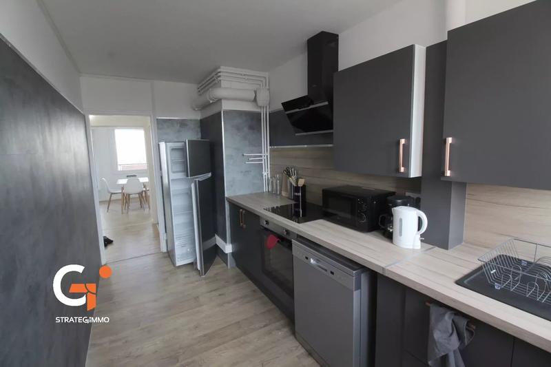 Appartement - 11 m² - 5 pièces