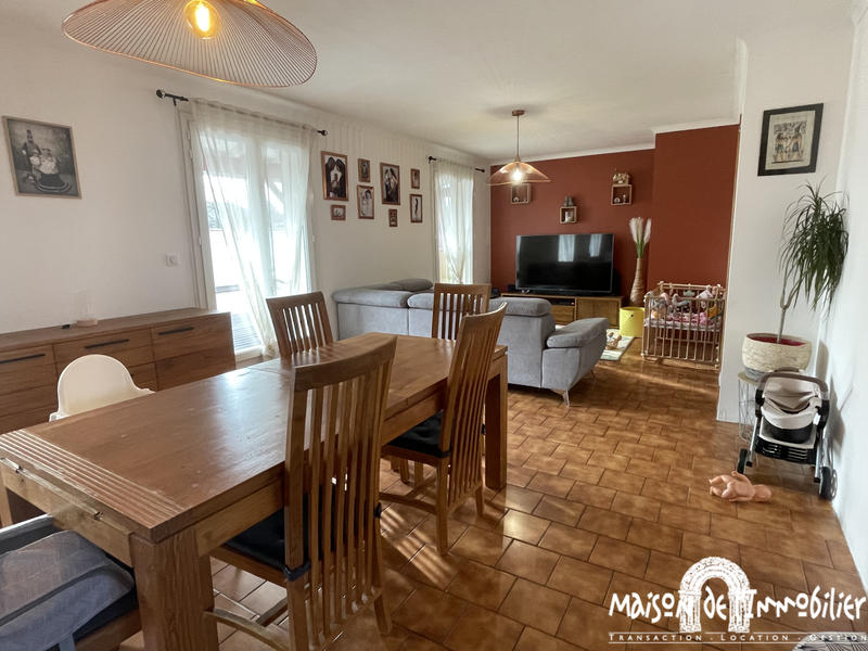Maison - 99 m² - 5 pièces