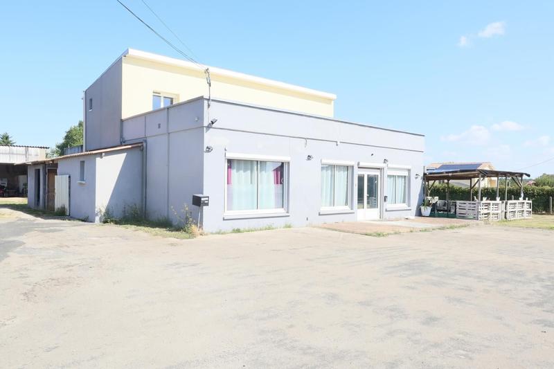 Maison - 188 m² - 8 pièces