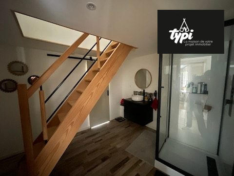 Maison - 159 m² - 6 pièces