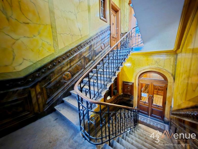 Appartement - 159 m² - 4 pièces