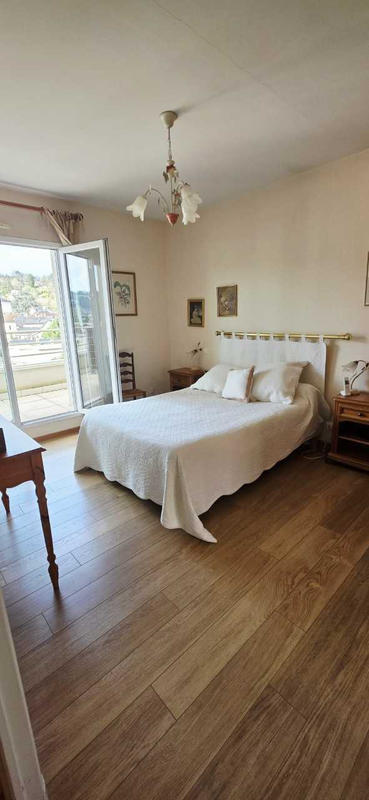 Appartement - 135 m² - 5 pièces