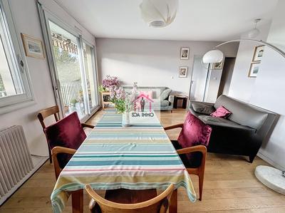 Appartement - 93 m² - 4 pièces