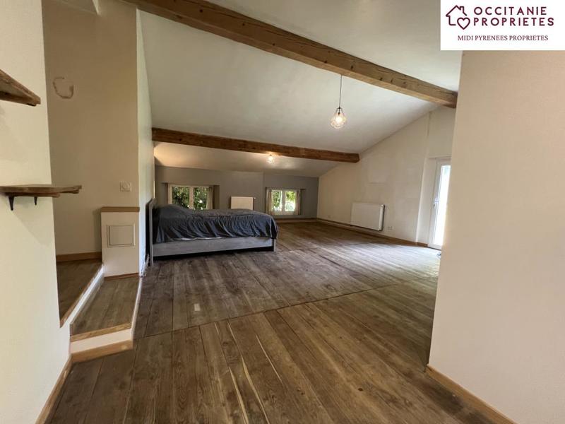 Propriété - 230 m² - 7 pièces