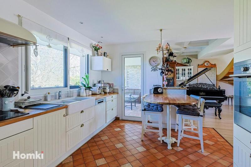 Maison - 164 m² - 6 pièces