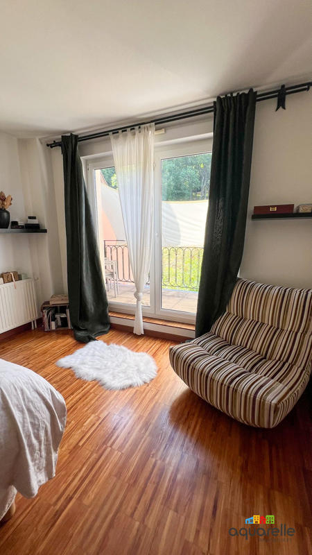 Maison - 250 m² - 7 pièces