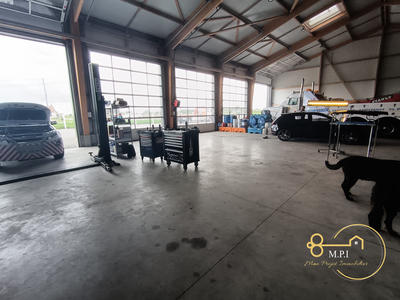 Fonds de commerce - 8 000 m²