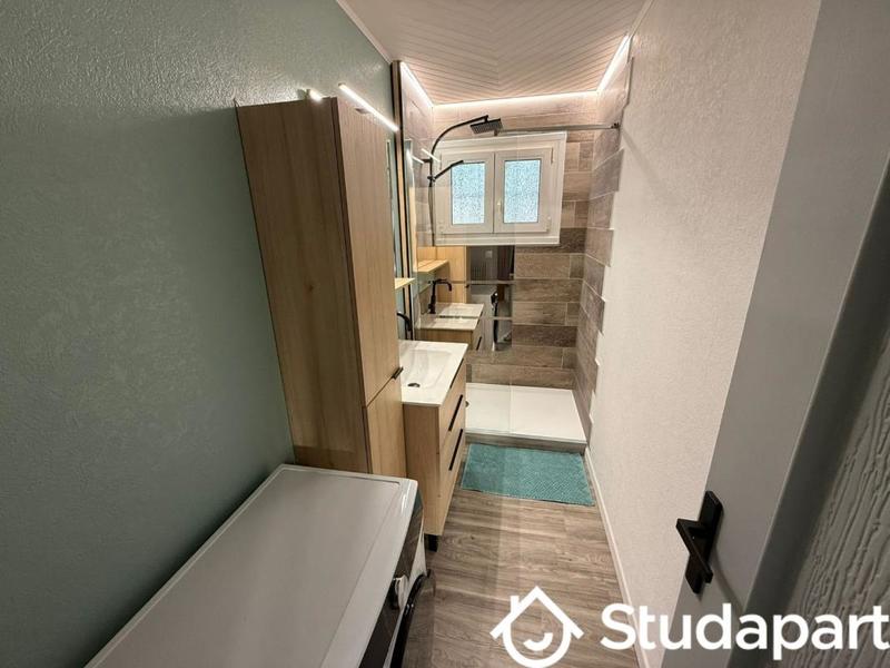 Chambre - 12 m² - 1 pièce