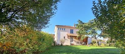 Maison - 137 m² - 6 pièces