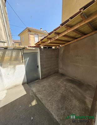 Local commercial - 90 m² - 3 pièces