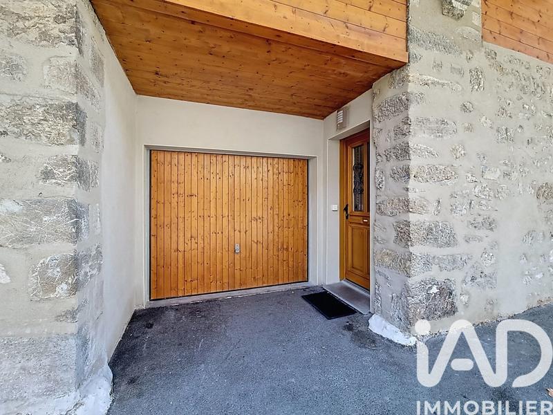 Appartement - 93 m² - 4 pièces