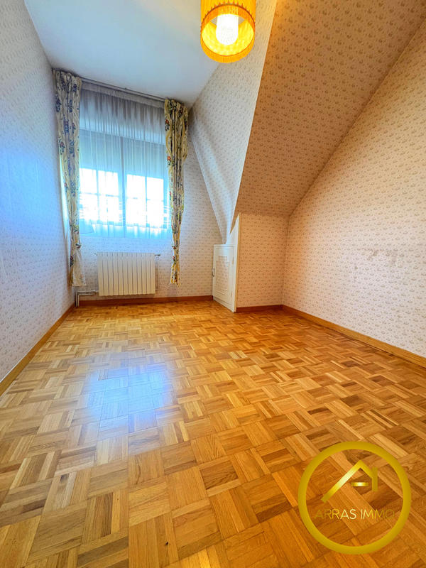 Maison - 128 m² - 7 pièces