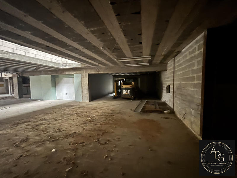 Local d'activités - 525 m²