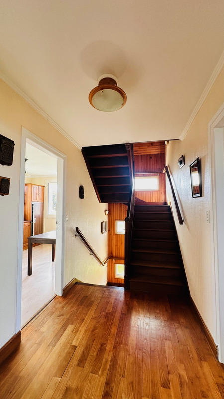 Maison - 220 m² - 11 pièces