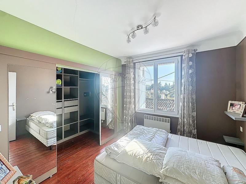 Mas - 300 m² - 12 pièces