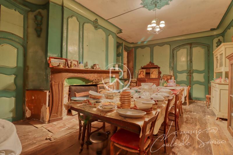 Maison de village - 460 m² - 7 pièces