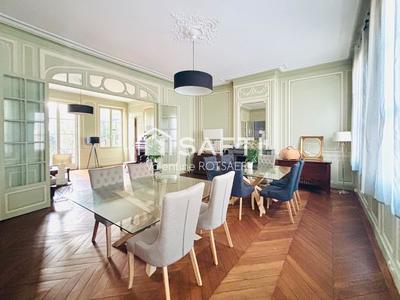 Hôtel particulier - 590 m² - 16 pièces