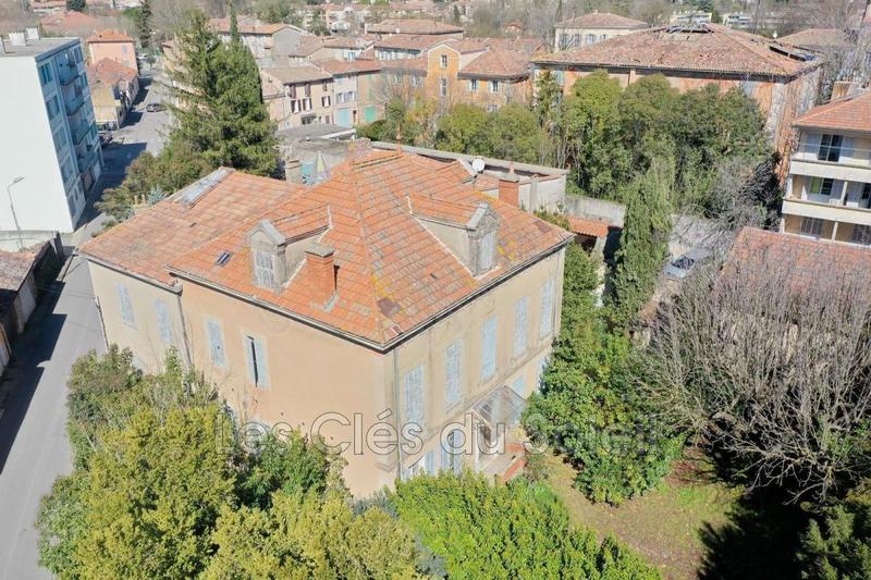 Maison - 357 m² - 14 pièces