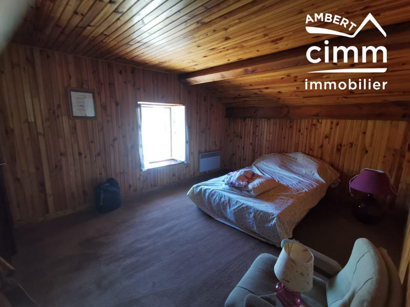 Maison - 113 m² - 9 pièces