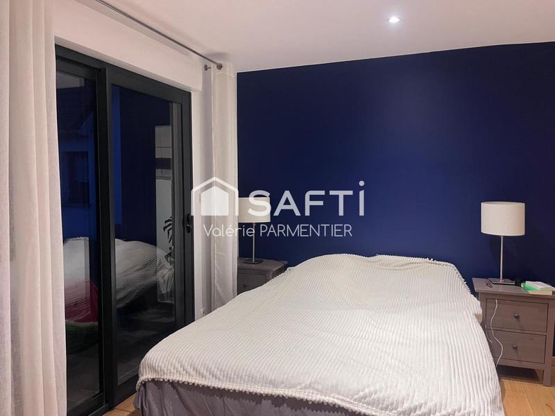 Maison - 222 m² - 6 pièces