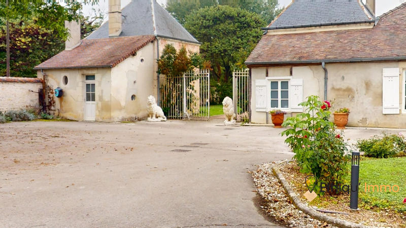 Manoir - 347 m² - 6 pièces