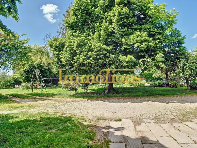 Maison - 243 m² - 5 pièces