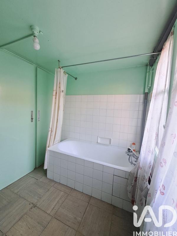 Maison - 140 m² - 8 pièces