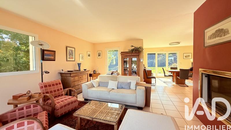 Maison - 215 m² - 7 pièces