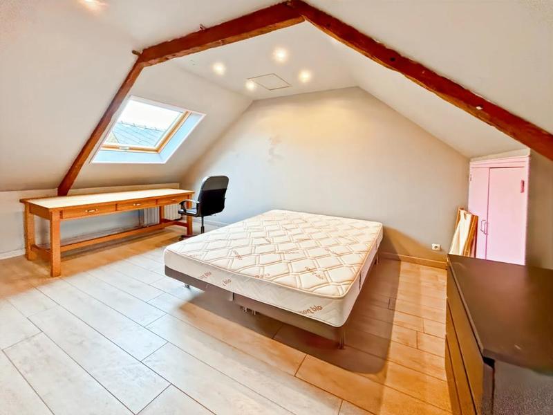 Maison - 240 m² - 5 pièces