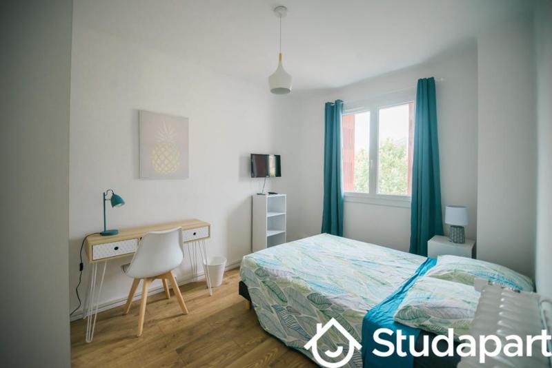 Chambre - 12 m² - 1 pièce