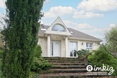 Maison - 180 m² - 7 pièces