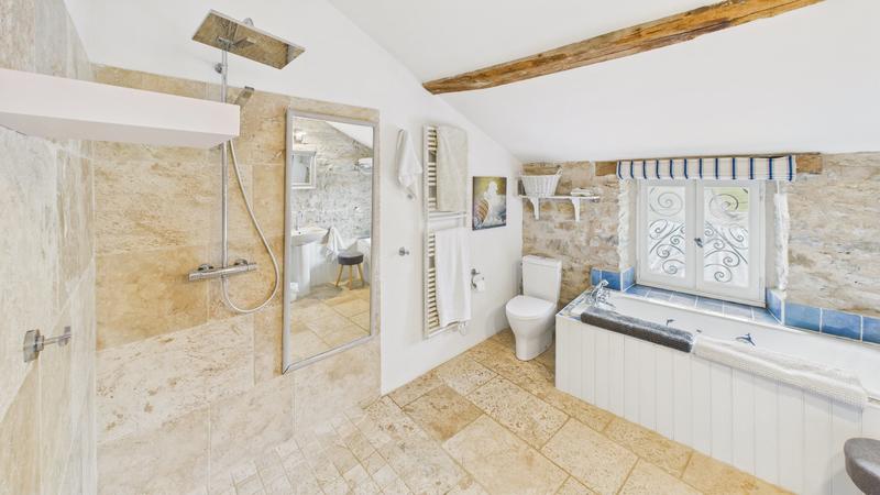 Propriété - 200 m² - 7 pièces