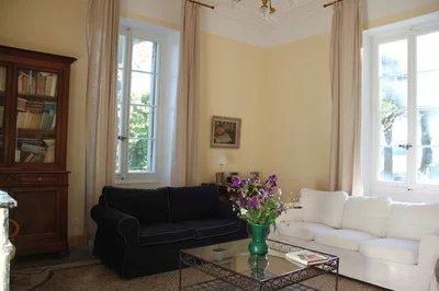 Propriété - 800 m² - 14 pièces