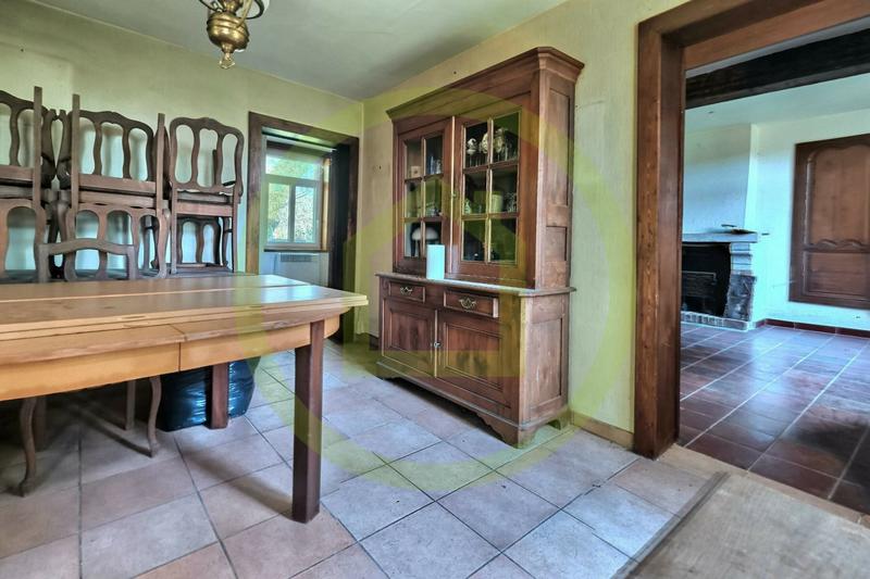 Maison - 225 m² - 7 pièces