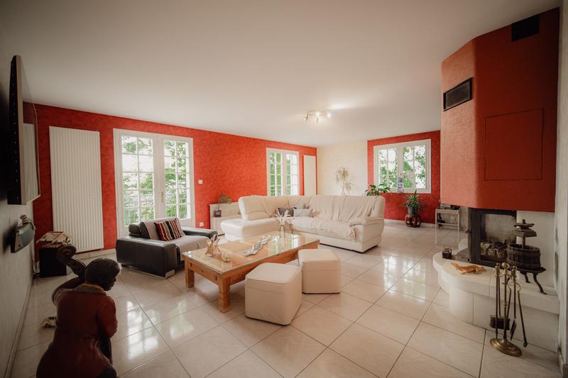 Maison - 217 m² - 8 pièces