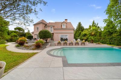 Villa - 200 m² - 7 pièces