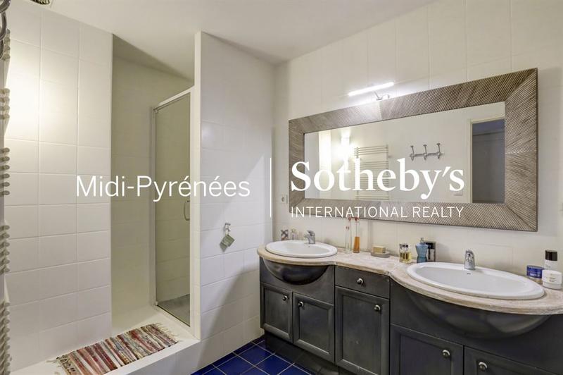 Appartement - 130 m² - 5 pièces