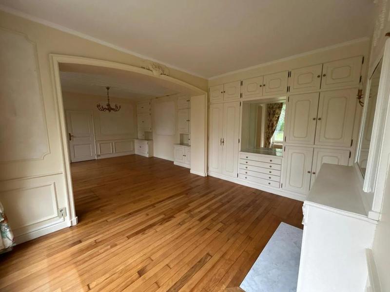 Propriété - 338 m² - 10 pièces