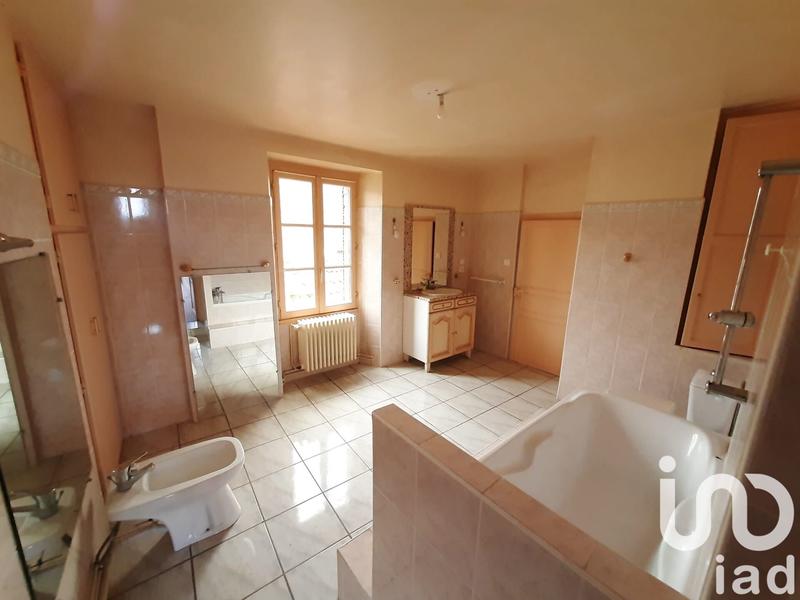Maison - 230 m² - 9 pièces