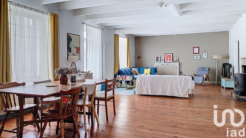 Maison - 288 m² - 8 pièces