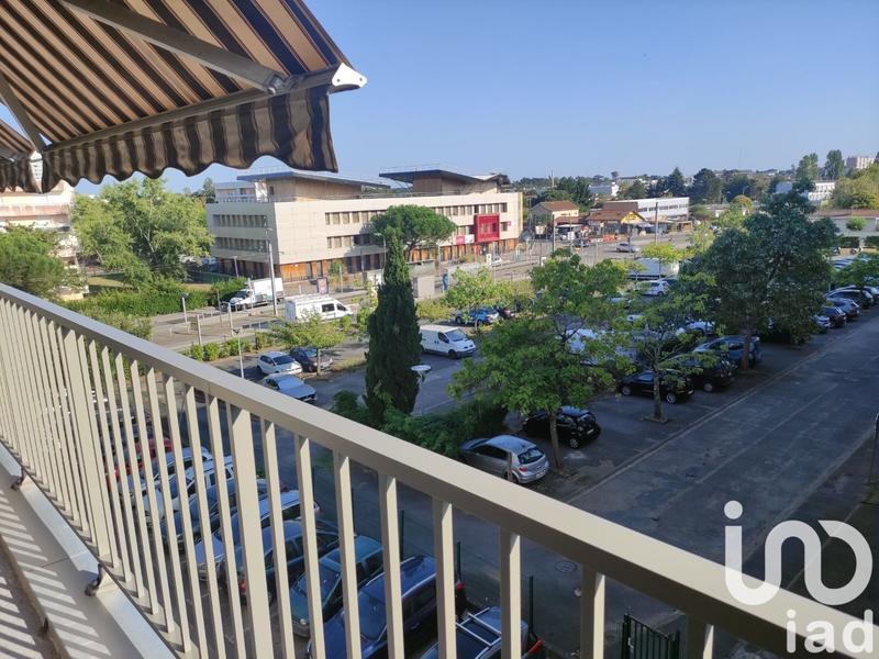 Appartement - 90 m² - 5 pièces