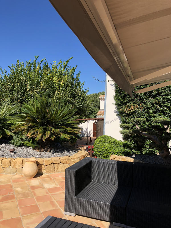 Propriété - 250 m² - 6 pièces