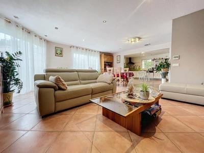 Villa - 135 m² - 5 pièces