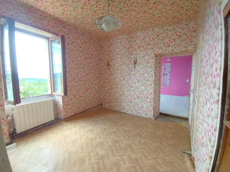 Corps de ferme - 240 m² - 8 pièces