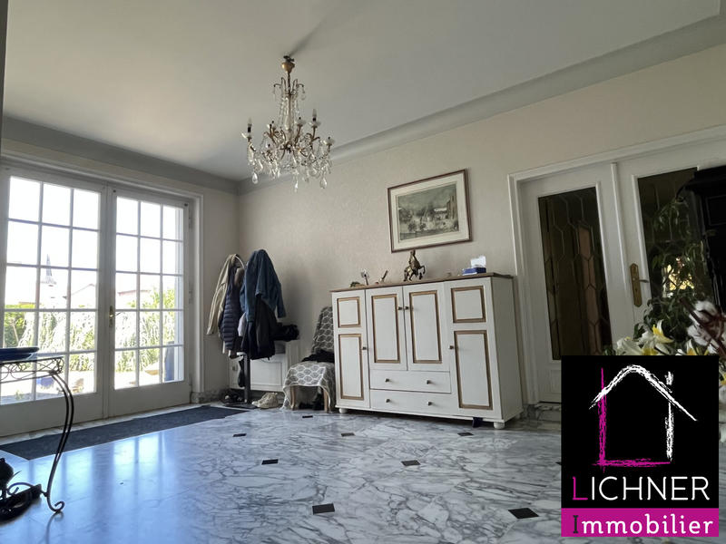 Maison - 373 m² - 10 pièces