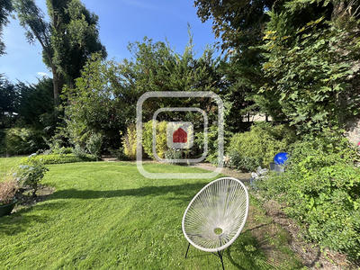 Maison - 267 m² - 8 pièces