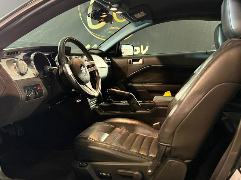 Ford Mustang Coupé Gt 4.6 V8 305ch Feux xénons, Caméra de recul, Poste Alpine